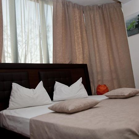 Hotel Metropol Пітешть Номер фото