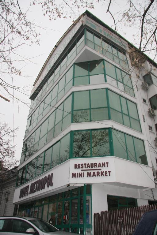 Hotel Metropol Пітешть Екстер'єр фото