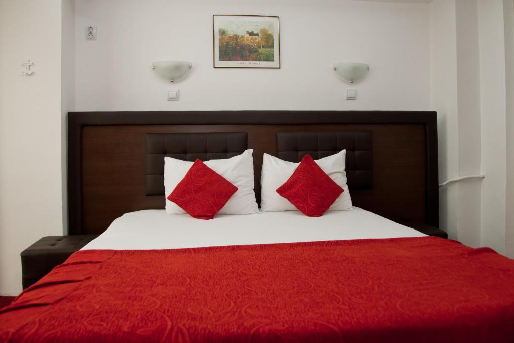 Hotel Metropol Пітешть Екстер'єр фото